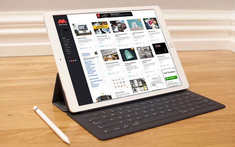 Freebie-iPad-Pro-with-Keyboard-Mockup
