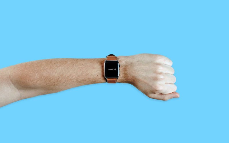 Apple-Watch-on-male-Arm-Mockup