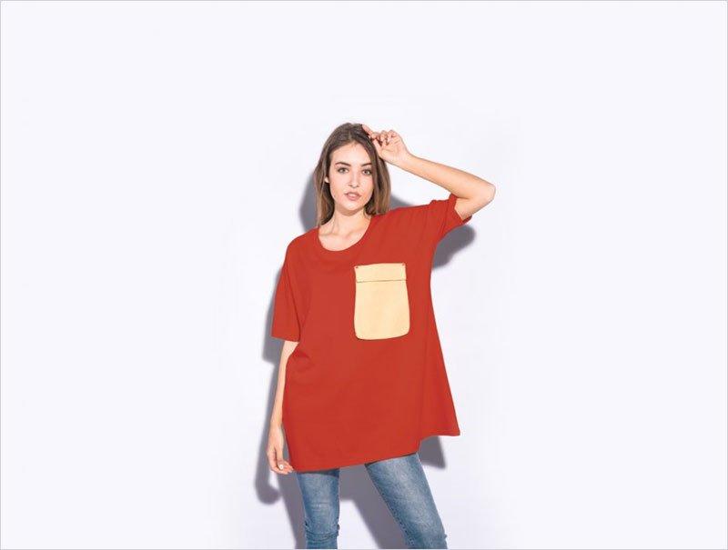 Women’s-oversized-T-Shirt-Mockup