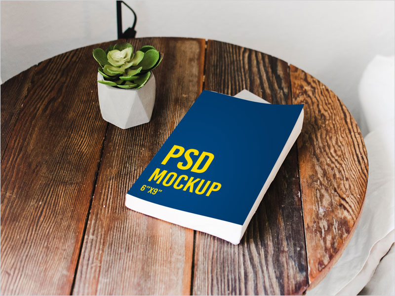 Book-on-a-table---Freebie---PSD